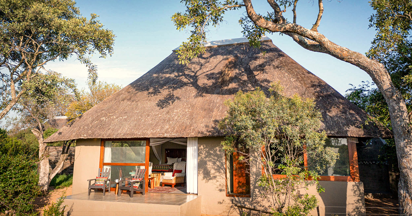 Luxu safari accommodation at Kambaku River Sands in South Africa